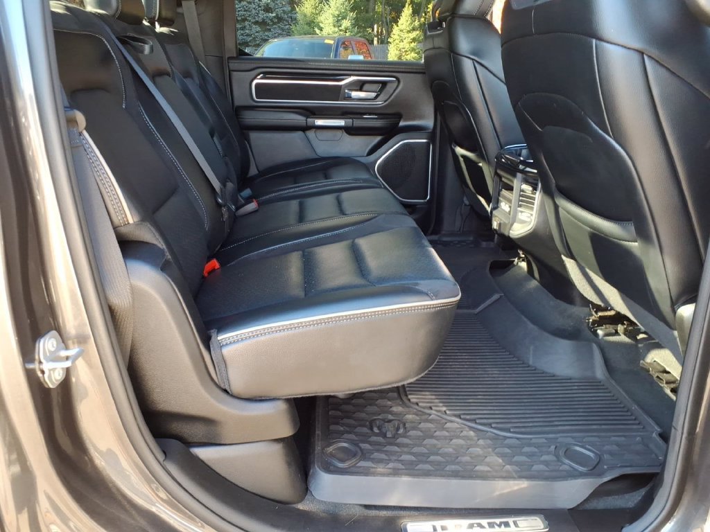Used 2021 RAM 1500 Laramie w/ Sport Appearance Package AWD/4WD image 14