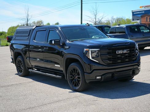 Used 2024 GMC Sierra 1500 Elevation w/ Elevation Premium Package AWD/4WD image 5