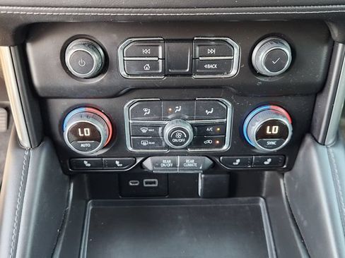 Used 2023 Chevrolet Tahoe LT RWD image 18