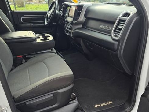 Used 2024 RAM 2500 Big Horn image 17