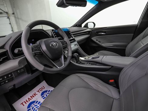 Used 2020 Toyota Avalon Limited w/ All Weather Liner Package FWD image 10