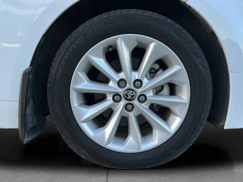 Used 2020 Toyota Corolla LE w/ LE Premium Package image 30