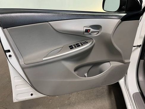 Used 2011 Toyota Corolla LE FWD image 20