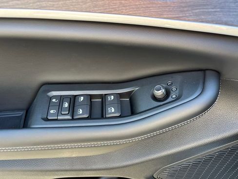 New 2026 Jeep Grand Cherokee 4WD image 15