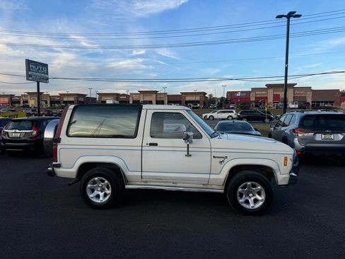 Used 1986 Ford Bronco II 4WD image 2