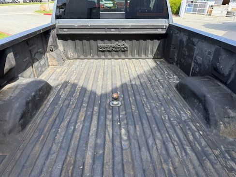 Used 2024 Chevrolet Silverado 3500 High Country w/ Technology Package AWD/4WD image 30