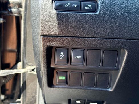 Used 2016 Nissan Rogue SV FWD image 30
