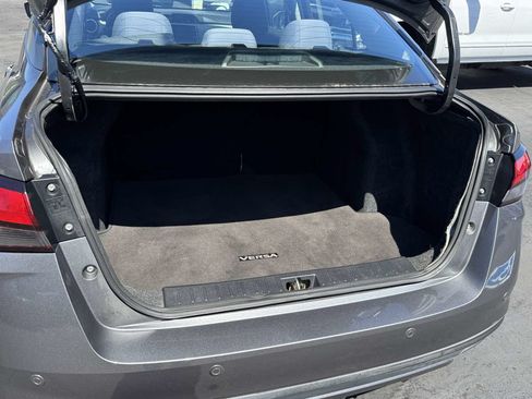 Used 2020 Nissan Versa SV FWD image 9
