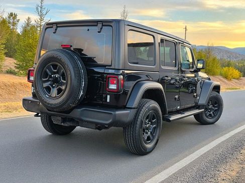 Used 2021 Jeep Wrangler Unlimited Sport image 7