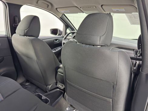 Used 2025 Nissan Leaf S image 28