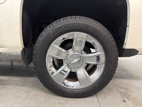 Used 2014 Chevrolet Silverado 1500 LT w/ LT Convenience Package RWD image 22