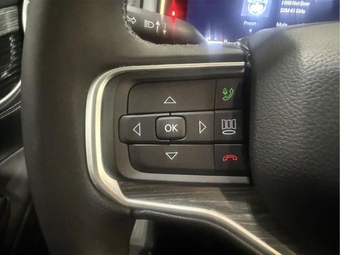 Used 2024 Jeep Wagoneer Series II w/ Flexible Seating Group image 20