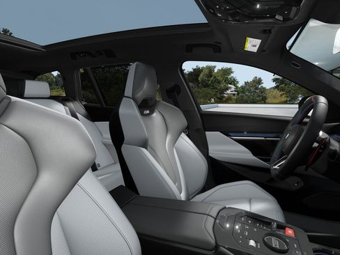 New 2026 BMW M5 Touring image 9