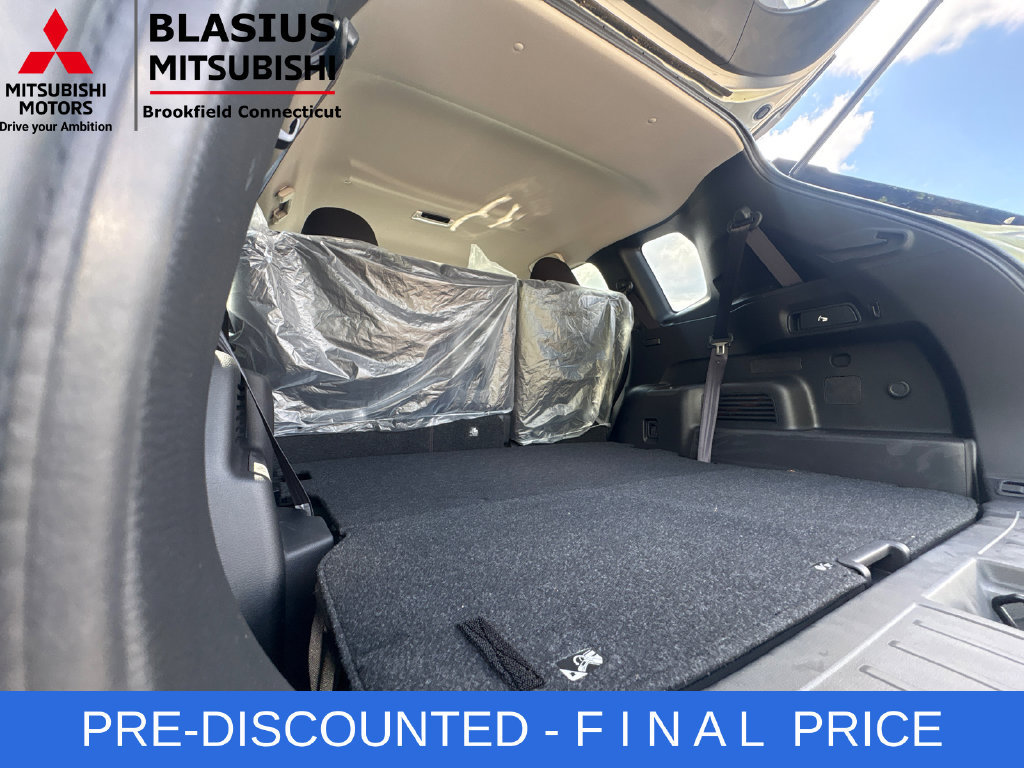 Used 2025 Mitsubishi Outlander ES AWD/4WD image 43