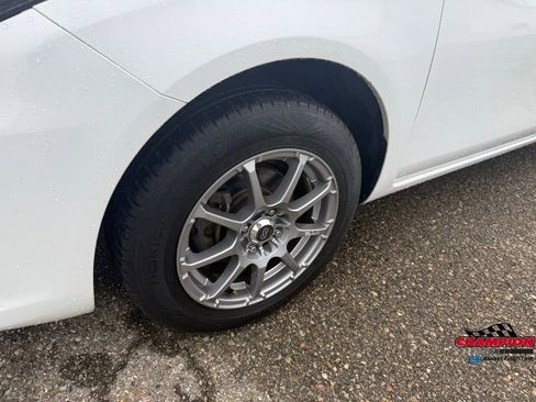 Used 2016 Nissan Versa SV image 22