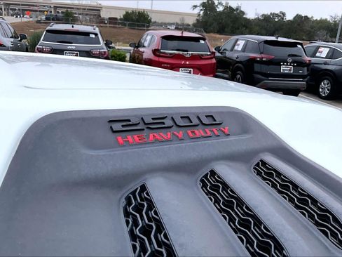 Used 2024 RAM 2500 Limited image 9