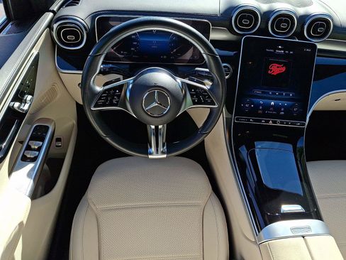 Used 2024 Mercedes-Benz GLC 300 image 11