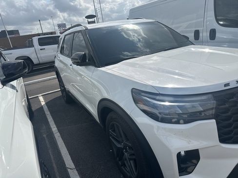 Used 2025 Ford Explorer ST w/ Sun And Sound Package image 1