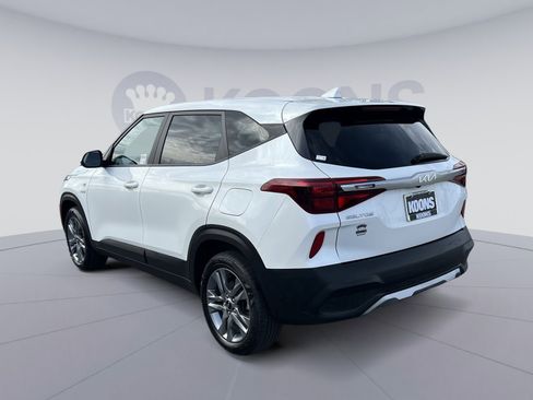 Used 2023 Kia Seltos LX image 4