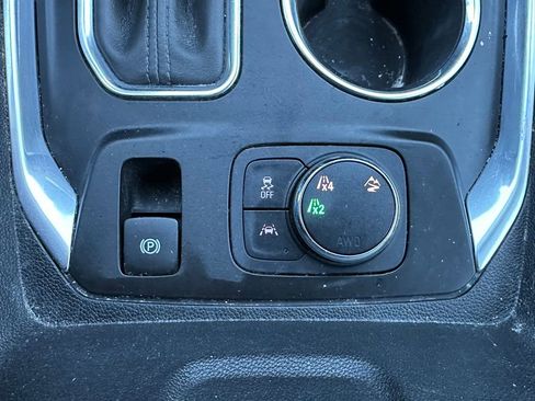 Used 2020 Chevrolet Traverse LT w/ Driver Confidence II Package image 31