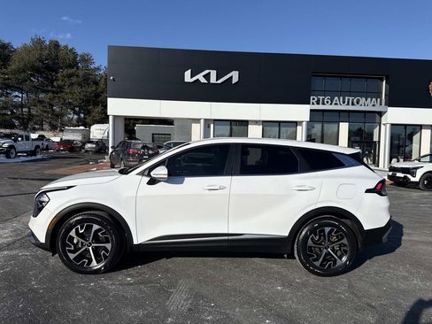 Used 2023 Kia Sportage EX image 2