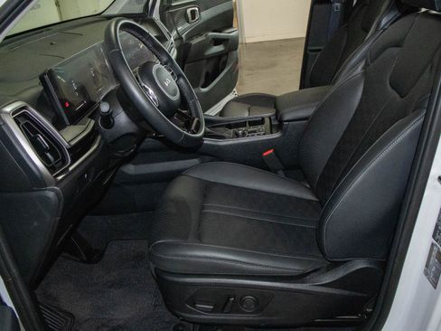 New 2025 Kia Sorento S w/ Panoramic Sunroof Package image 8