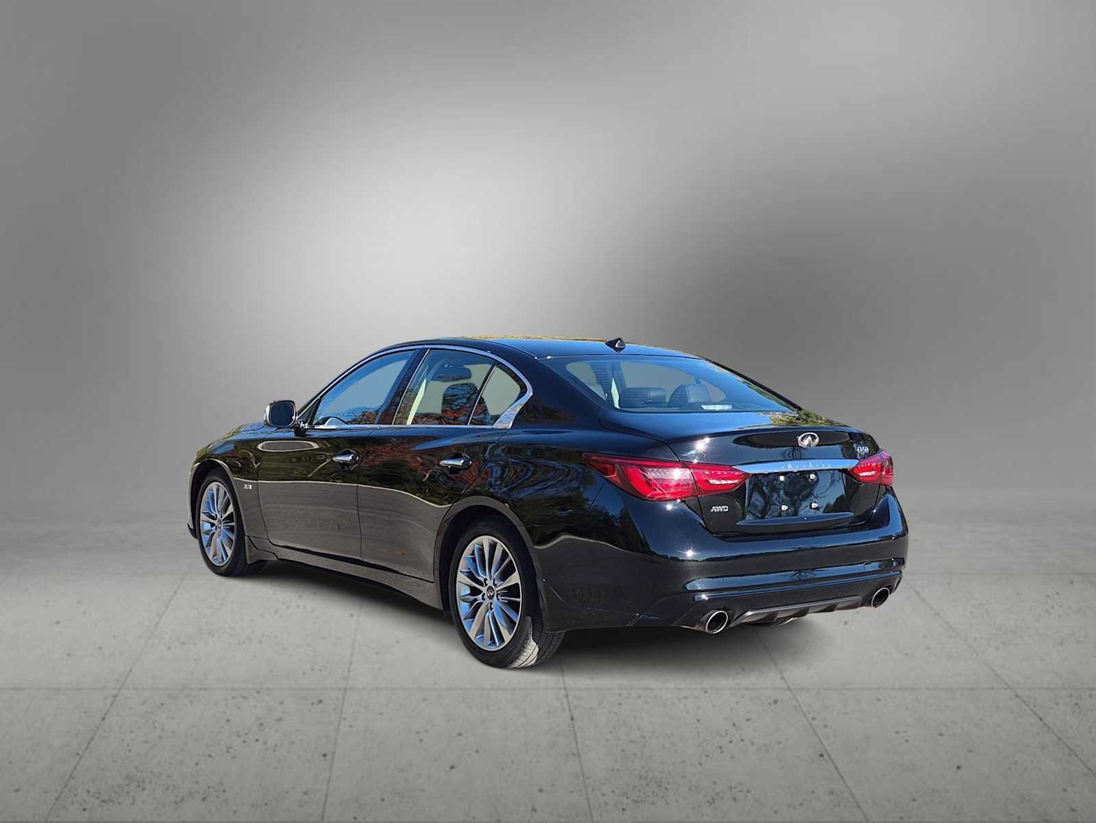 Used 2019 INFINITI Q50 Luxe w/ Essential Package (3.0T Luxe) AWD/4WD image 6