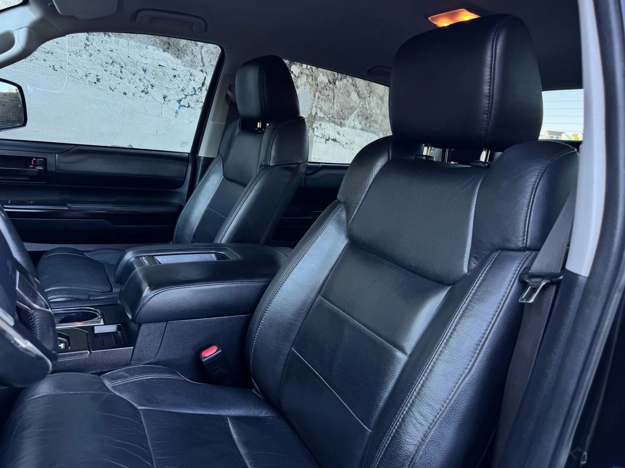 Used 2017 Toyota Tundra Limited w/ Limited Premium Package RWD image 22