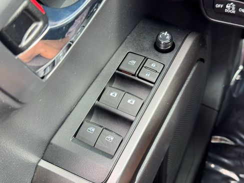 Used 2023 Toyota Tacoma TRD Sport image 25