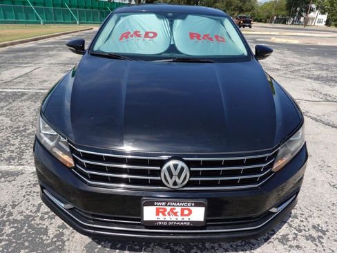 Used 2016 Volkswagen Passat 1.8T SE FWD image 2