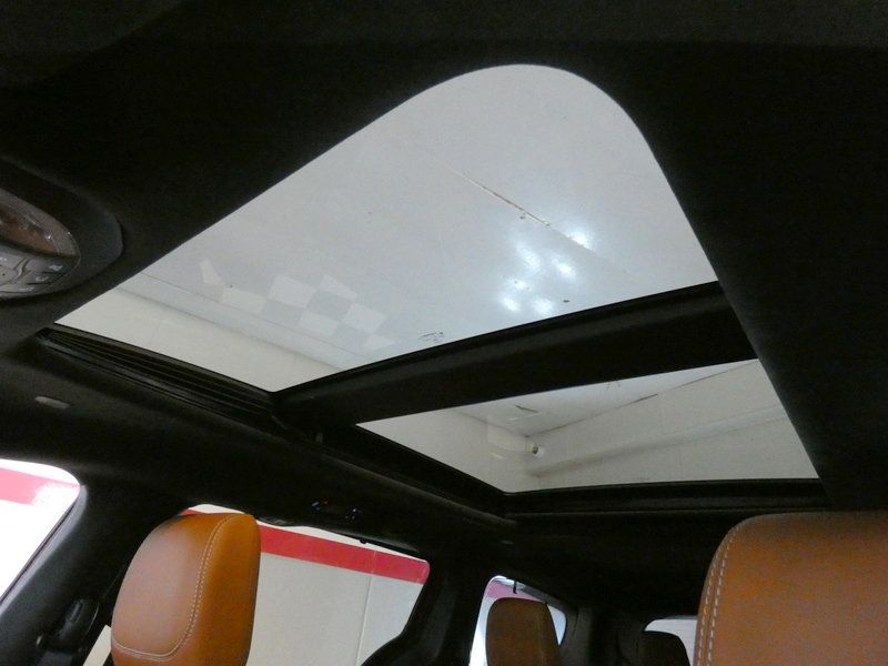 Used 2024 Chrysler Pacifica Pinnacle FWD image 22