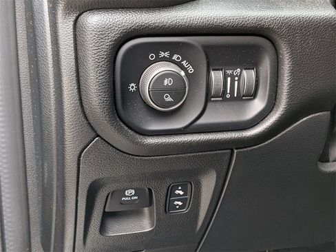 Used 2022 RAM 1500 Laramie w/ Sport Appearance Package image 13