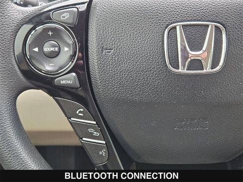 Used 2017 Honda Accord EX image 23