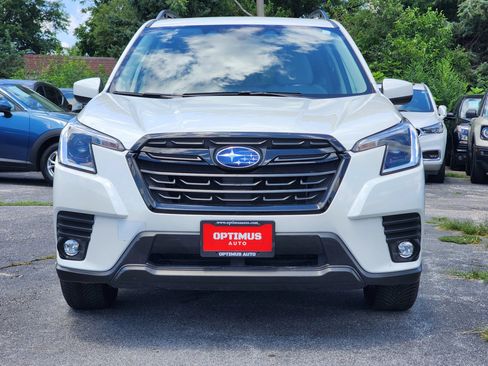 Used 2024 Subaru Forester Premium AWD/4WD image 2
