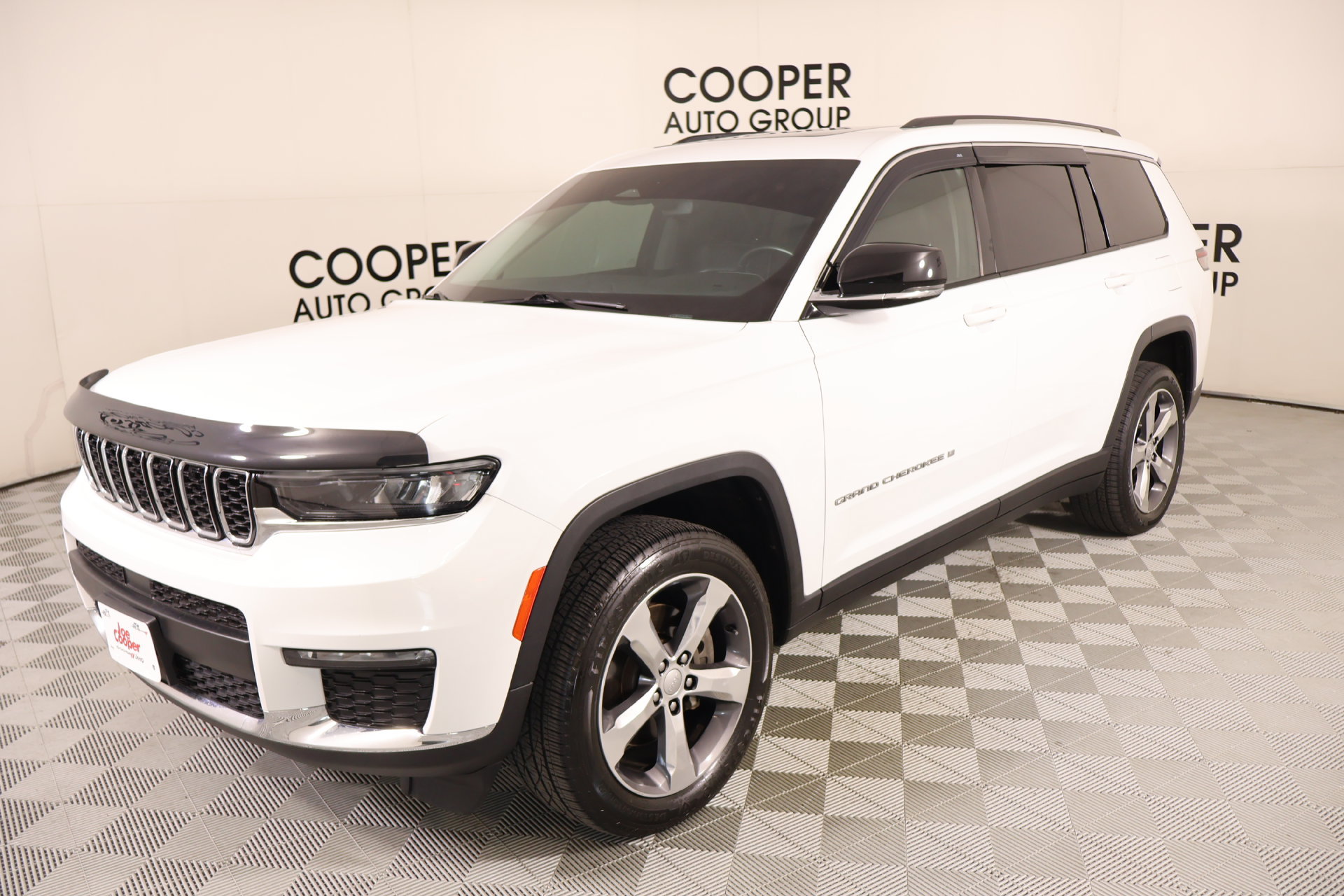 Used 2021 Jeep Grand Cherokee L Limited w/ Trailer Tow Group (B) AWD/4WD image 11