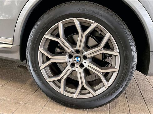 Used 2026 BMW X7 xDrive40i AWD/4WD image 33