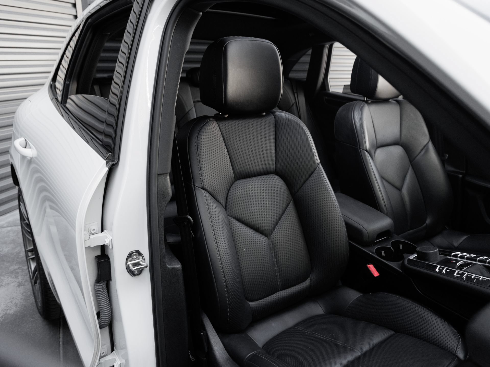 Certified 2021 Porsche Macan S AWD/4WD image 33