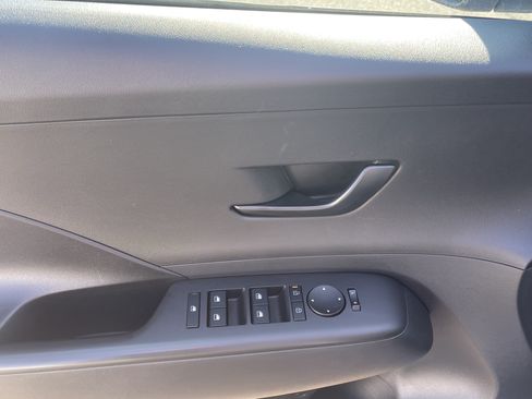 Used 2024 Hyundai Kona SEL FWD image 16