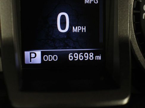 Used 2022 Toyota Tacoma TRD Off-Road w/ Technology Package AWD/4WD image 12