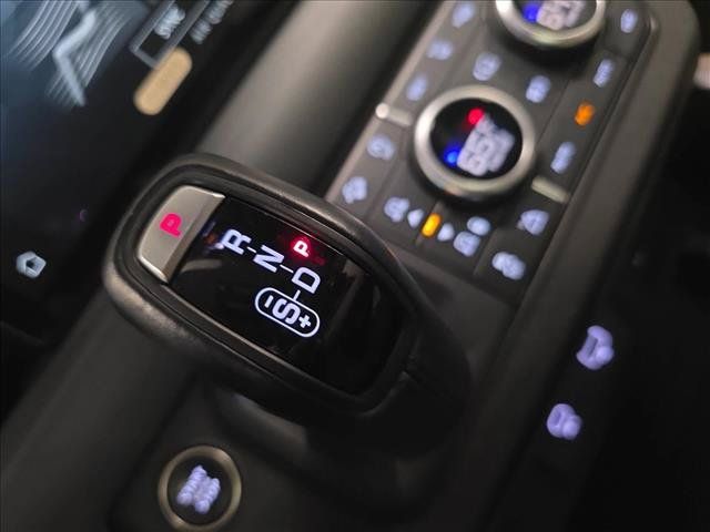 Used 2023 Land Rover Defender 110 X-Dynamic SE AWD/4WD image 24