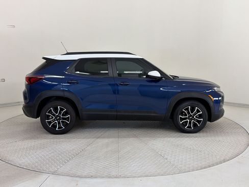 Used 2023 Chevrolet TrailBlazer ACTIV w/ Sun and Liftgate Package FWD image 8