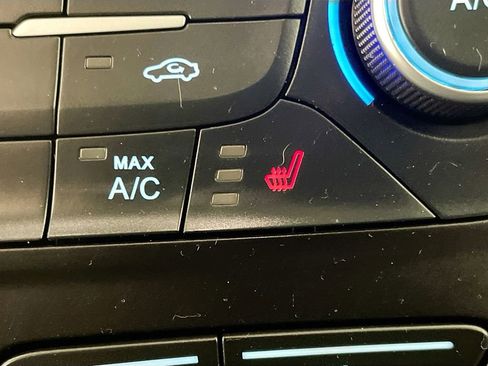 Used 2019 Ford Escape SE image 22