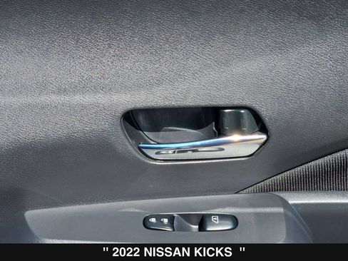 Used 2022 Nissan Kicks SV FWD image 32