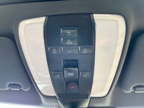 Used 2013 Mercedes-Benz C 250 Sedan image 31