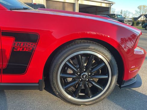 Used 2012 Ford Mustang Boss 302 w/ Boss 302 Accessory Pkg RWD image 18