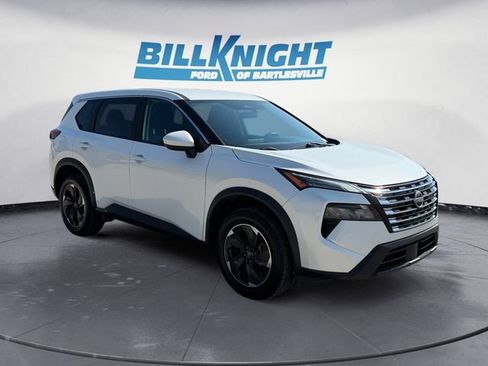 Used 2024 Nissan Rogue SV FWD image 7