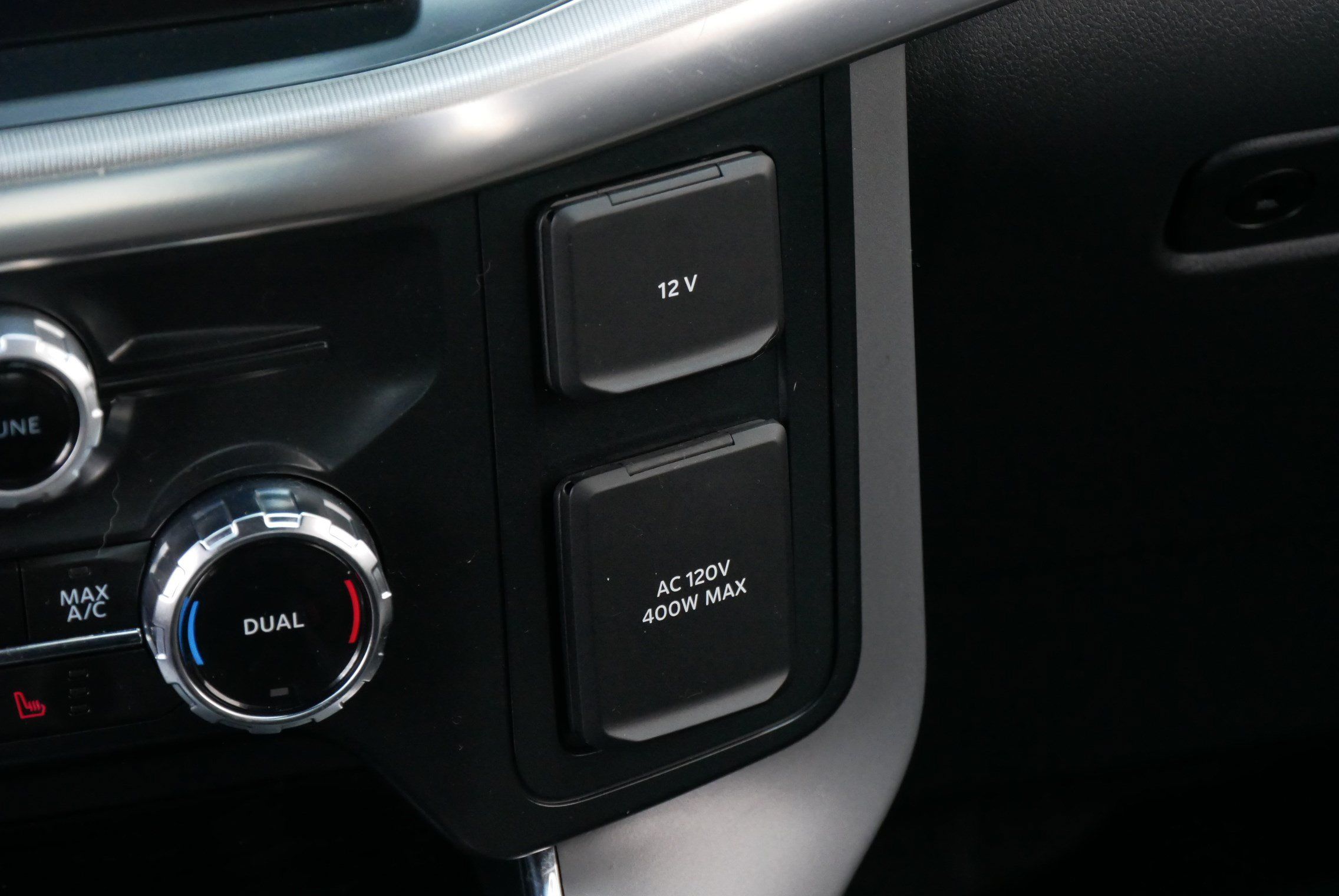 Used 2024 Ford F150 Lariat w/ FX4 Off-Road Package AWD/4WD image 23