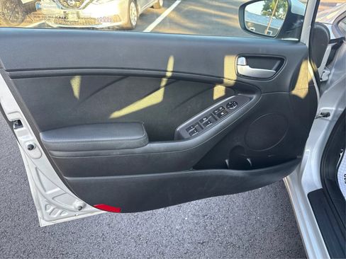 Used 2018 Kia Forte LX FWD image 19