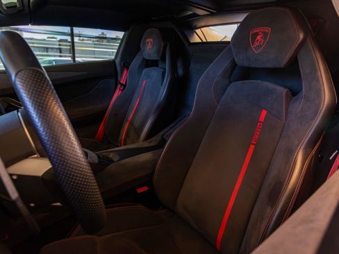 Used 2016 Lamborghini Aventador LP 700-4 AWD/4WD image 18