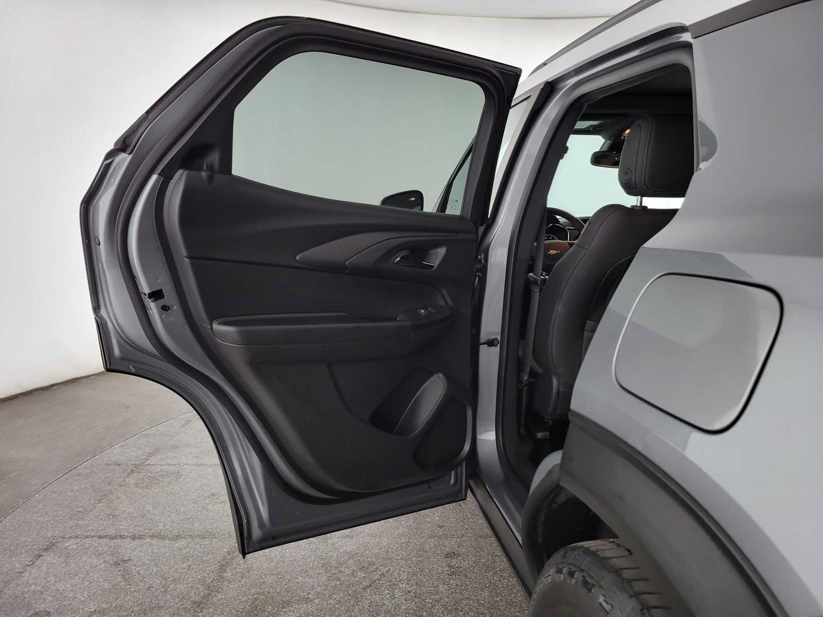 Used 2023 Chevrolet TrailBlazer ACTIV w/ Sun and Liftgate Package FWD image 15